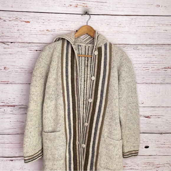 Vintage hand knit hooded wool 70s sweater jacket - Picture 4 of 9